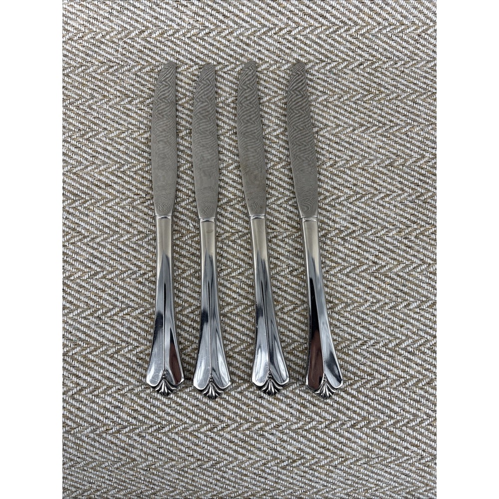 Oneida Royal Flute Set of 4 Dinner Knives Stainless Flatware